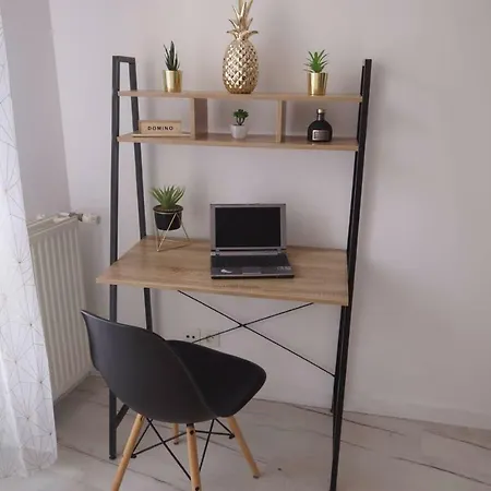 Le Pompidou T2 Pour 2 A 4 Pers Avec Parking Prive & Balcon Place Ney *