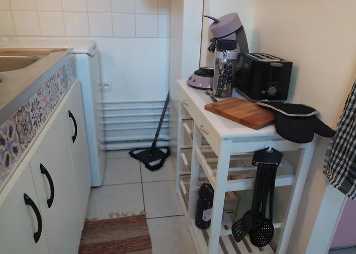 Daire Le Pompidou T2 Pour 2 A 4 Pers Avec Parking Prive & Balcon Place Ney *