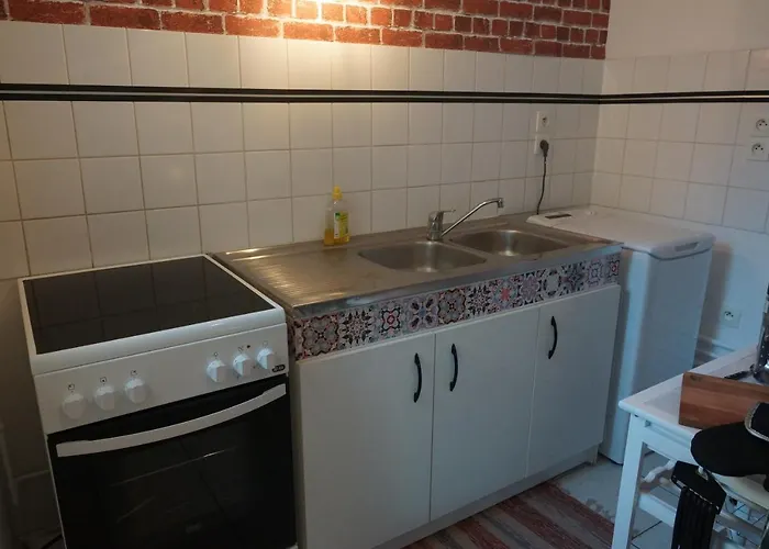 Le Pompidou T2 Pour 2 à 4 Pers Avec Parking Privé&balcon Place Ney Appartement