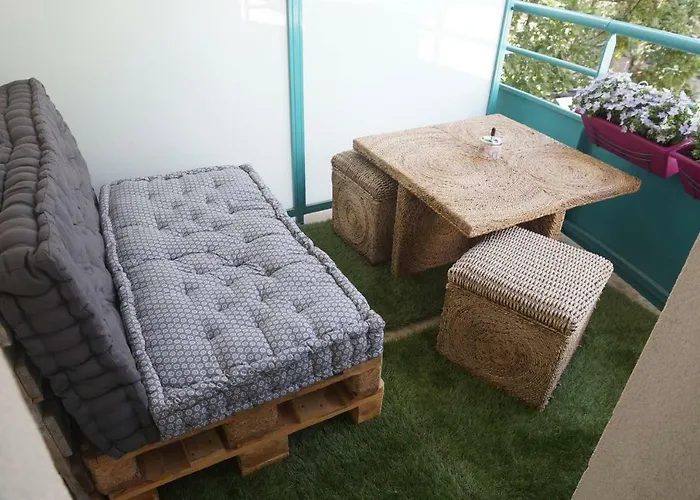 Appartement Le Pompidou T2 Pour 2 à 4 Pers Avec Parking Privé&balcon Place Ney *